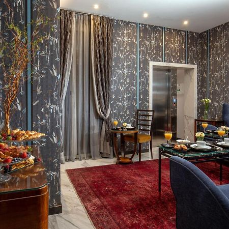 The Inn At The Spanish Steps Luxury Collection - Mario De' Fiori Suite Roma Dış mekan fotoğraf