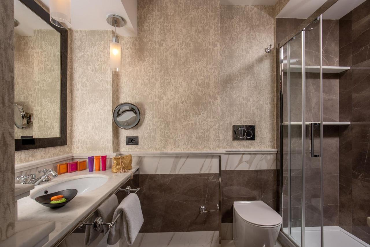 The Inn At The Spanish Steps Luxury Collection - Mario De' Fiori Suite Roma Dış mekan fotoğraf